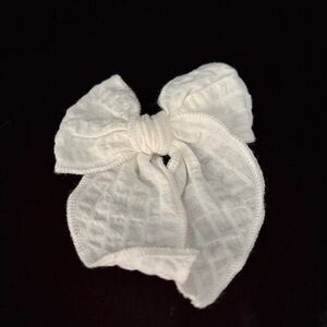 Little Poppy co White Bow Hair Accessory
